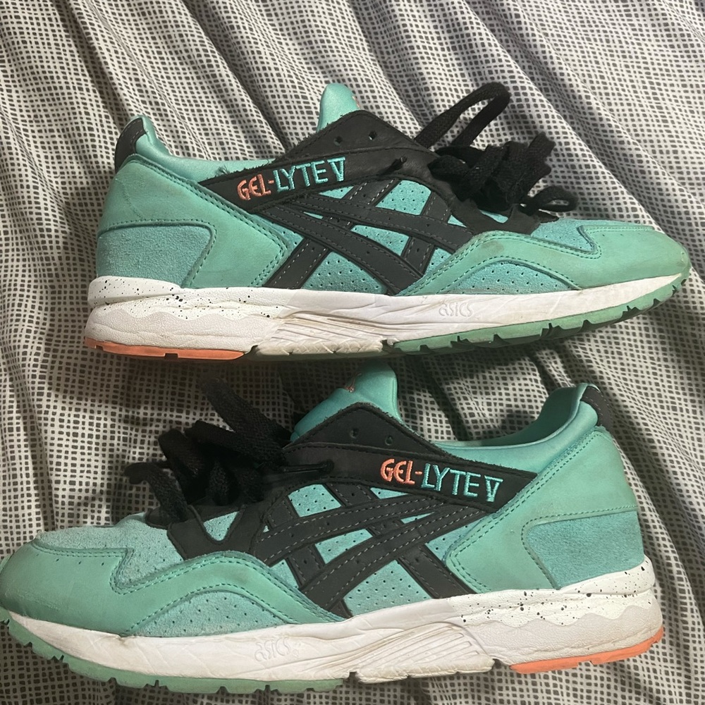 ASICS gel lyteV